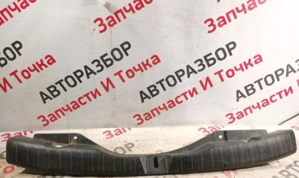 Накладка замка багажника Honda Cr-V внедорожник