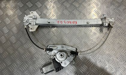 Стеклоподъемник задней правой двери Kia Rio 3