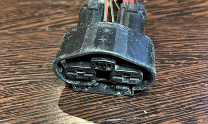 Разъем фишка вентилятора Mercedes W222 1933521211