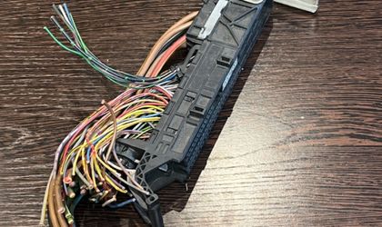 Разъем блока SAM Mercedes W170 A2105458828