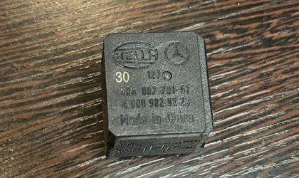Реле вентиляторов Mercedes A0009828223