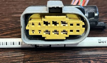 Разъем фишка фары Mercedes A0525456026