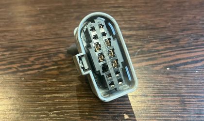 Разъем фишка фары Mercedes A0525455626