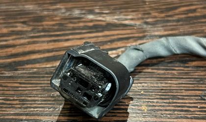 Разъем датчика ускорения Mercedes A2105402181
