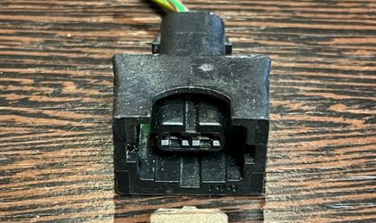 Разъем фишка форсунки Mercedes A2035450528