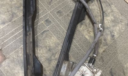 Стеклоподъемник передней правой двери Ford Focu...