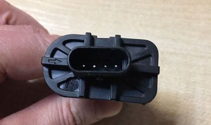 Датчик расхода воздуха Mercedes-Benz 4pin