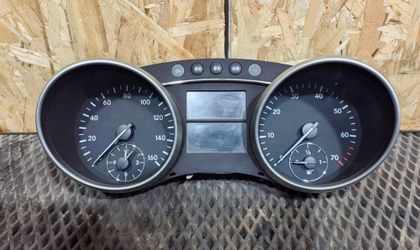Приборная панель Mercedes-Benz ML W164