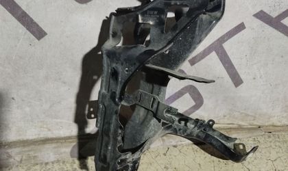 Кронштейн фары BMW X5, G05 2018 - 2024