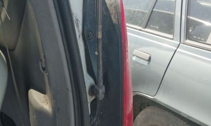 Фонарь задний правый Nissan Serena II (C24) 2000