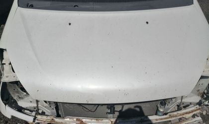 Капот Nissan Serena II (C24) 2000