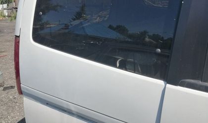 Крыло заднее правое Nissan Serena II (C24) 2000