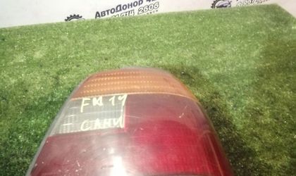 Фонарь задний правый Nissan Sunny N14 1990