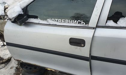 Дверь передняя левая Opel Vectra, B (1995—2000)