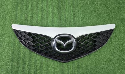 Решетка радиатора Mazda 3 BK хетчбэк