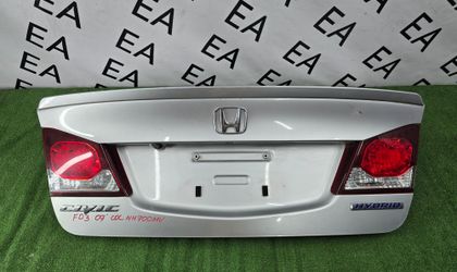Крышка багажника Honda Civic 4D рестайлинг