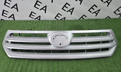 Решетка радиатора Toyota Highlander U40 2010-2013