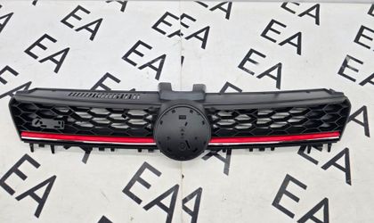 Решетка радиатора Volkswagen Golf GTI VII 