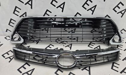 Решетка радиатора Toyota Camry 55 комплект