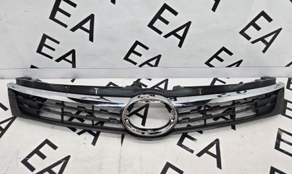 Решетка радиатора Toyota Camry 55 Exclusive
