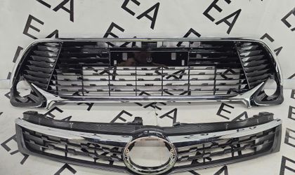 Решетка радиатора Toyota Camry 55 Exclusive комплект 