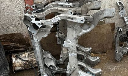 Подрамник передний BMW E90