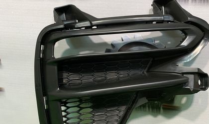 Решетка в бампер правая KIA Cerato 4 дорестайлинг 