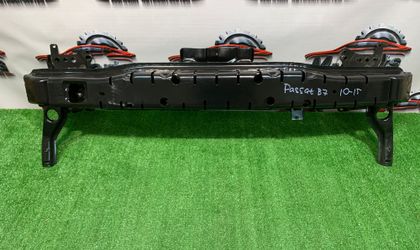 Усилитель бампера передний Volkswagen Passat B7