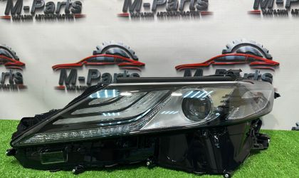 Фара левая Toyota Camry 70 рестайлинг FULL LED