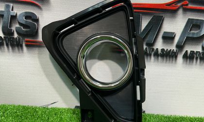 Накладка противотуманной фары левая Toyota RAV4 40 Рестайлинг