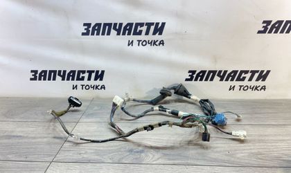 Проводка правой двери Toyota Corolla Fielder 1...