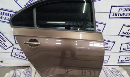 Дверь задняя правая Skoda Rapid 