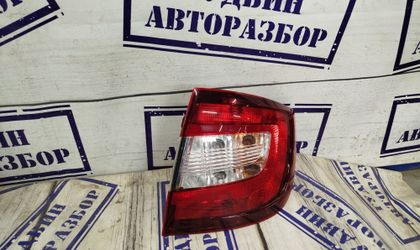 Фонарь задний правый Skoda Rapid I рестайлинг 