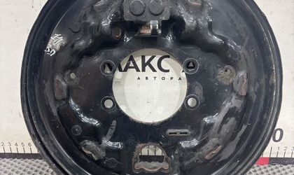 Кожух тормозного диска задний правый Mitsubishi Airtrek 2001  MR569085