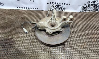 Поворотный кулак левый Citroen C4, I 2006