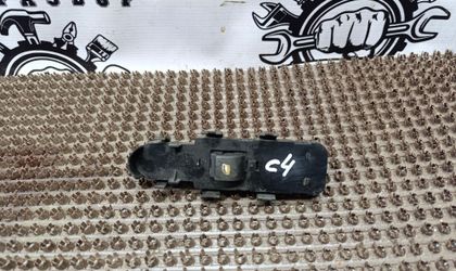 Кнопка стеклоподъемника Citroen C4, I 2006