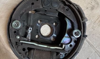 Кожух тормозного диска задний правый Nissan Mar...