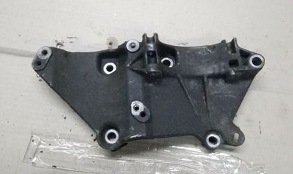 Кронштейн навесного Renault Scenic, 2 F4R 